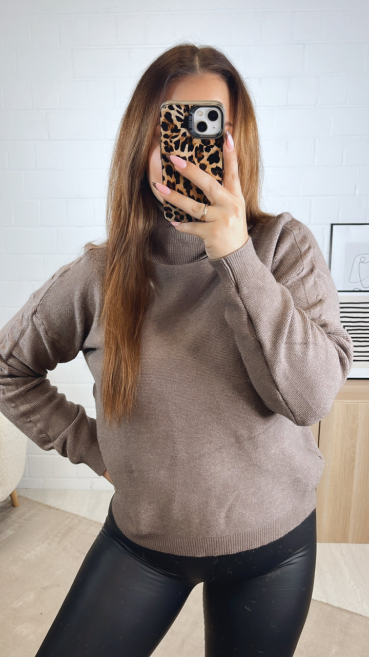 Rollkragen Pullover, Zopfmuster auf Schulter / braun meliert Art. 12975