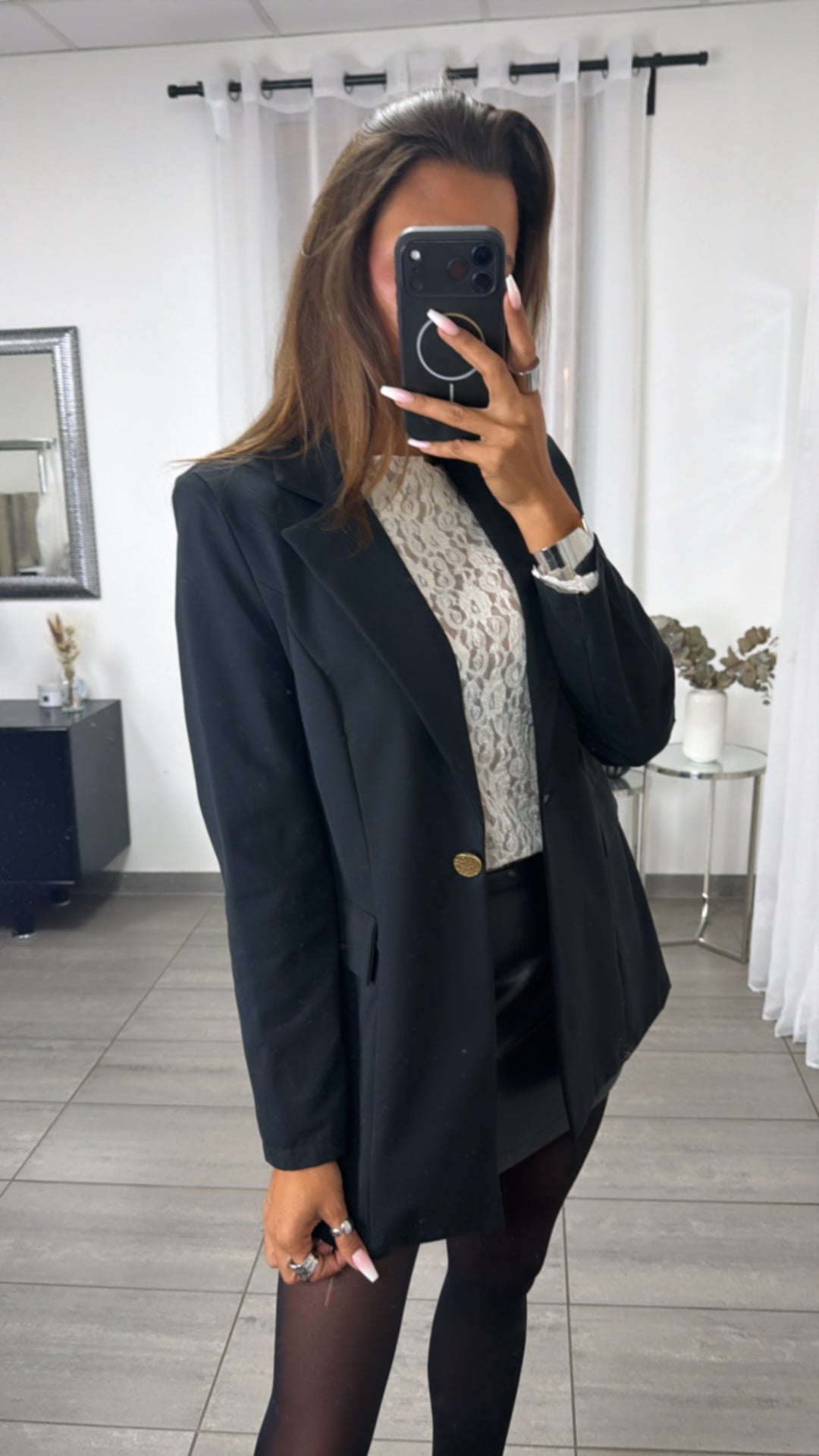 Leichter Long Blazer mit Knopfdetail / schwarz Art.16299