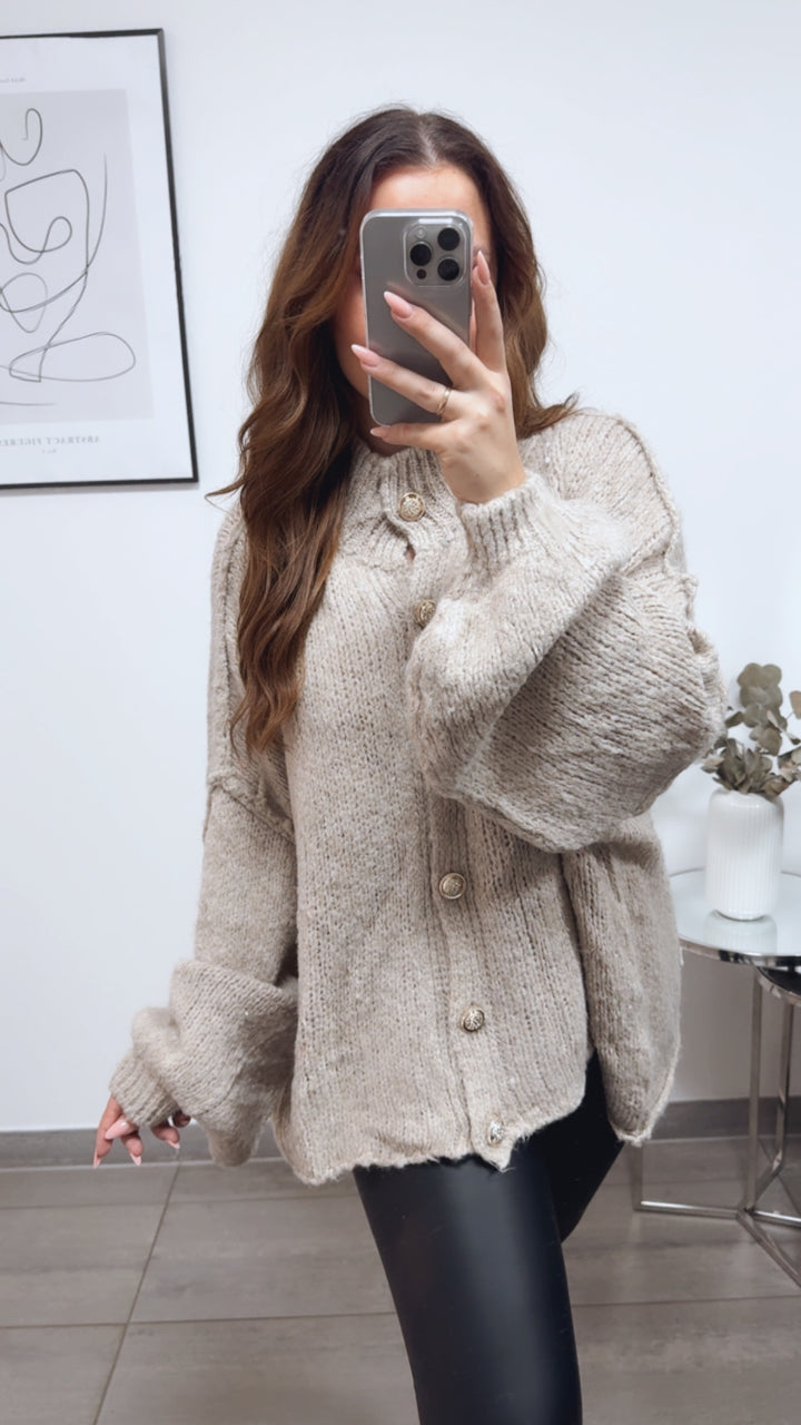 Kuschel Cardigan mit goldenen Knöpfen / beige Art. 5445