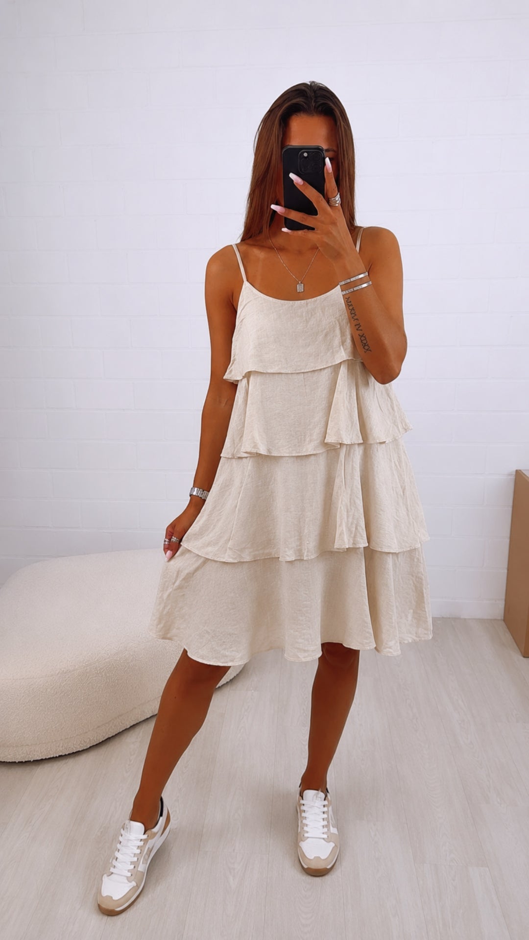 luftiges Volant Kleid / beige Art. 16015