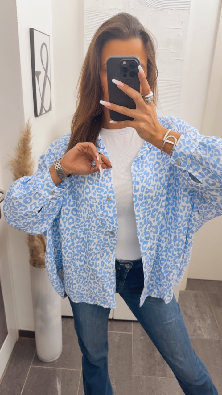 LEO KURZE Oversize Musselin Bluse / weiss - hell blau Art. 13761