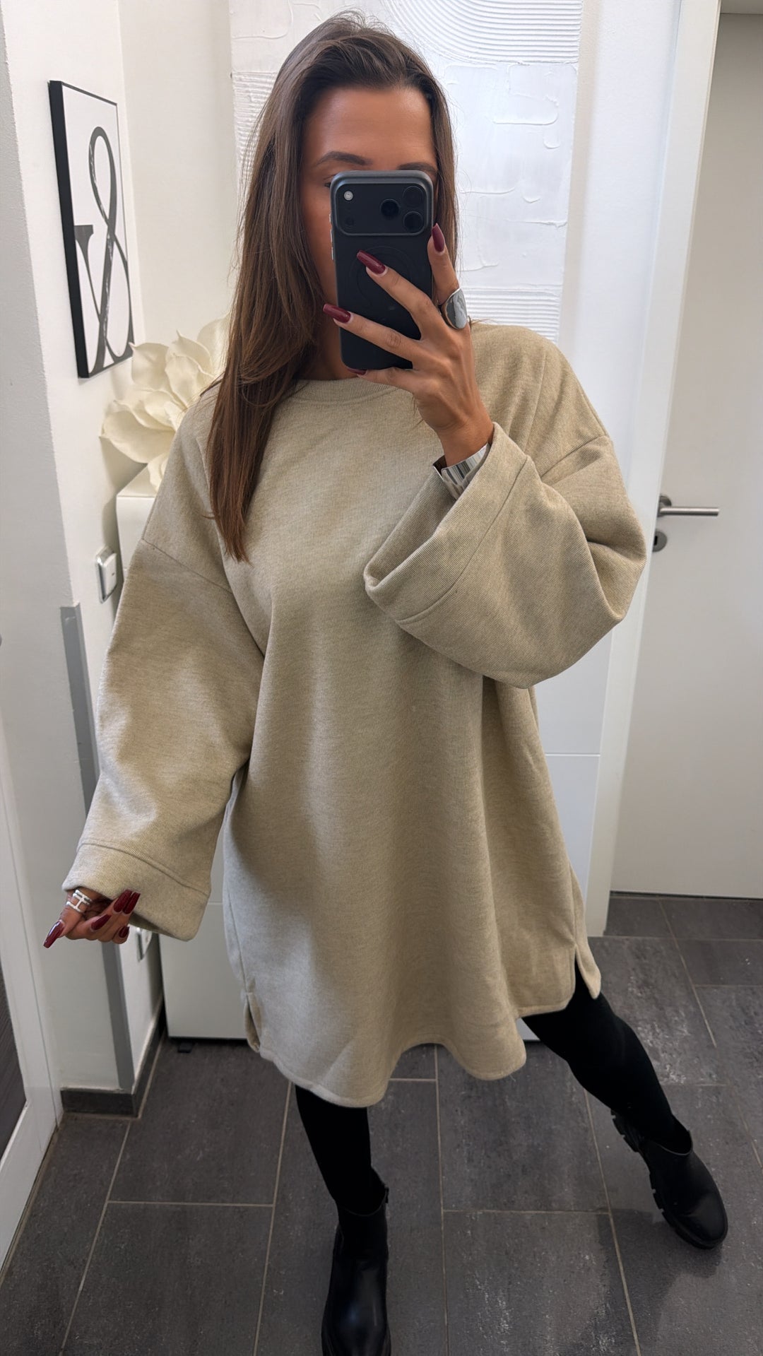 ultra oversize Sweat Kleid mit seitlichen Schlitzen, gefüttert / beige Art. 16517