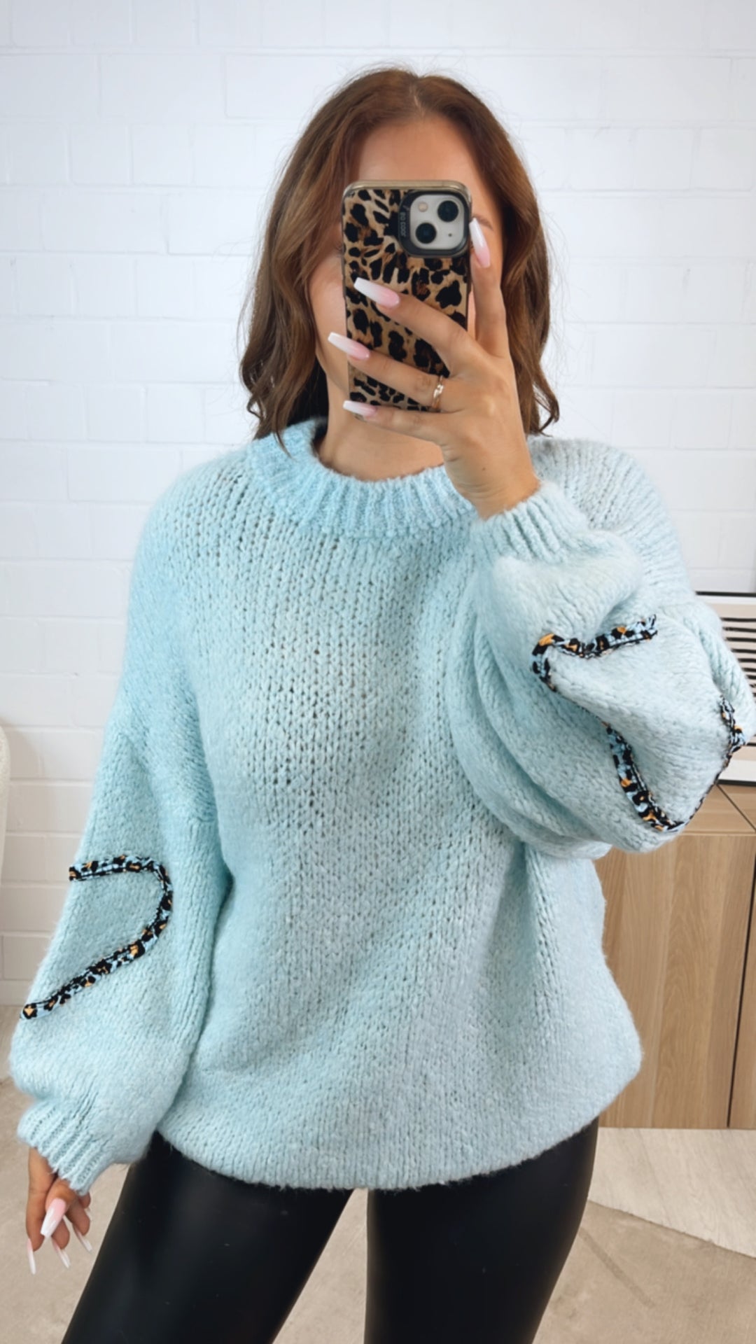 Strick Pullover mit LEO Herz Akzenten / hell blau - aqua Art. 12324