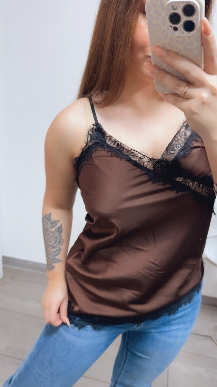 SPITZEN Top in SATIN Optik, asymmetrischer Schnitt / schoko braun - schwarz Art. 13797