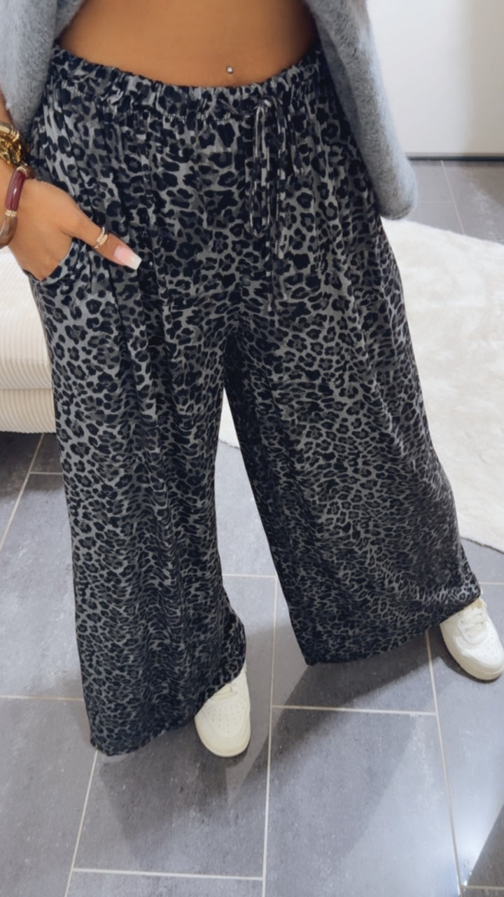 VORBESTELLUNG! Softe Leo Stoff Hose KLEINES MUSTER / grau - schwarz Art.14972