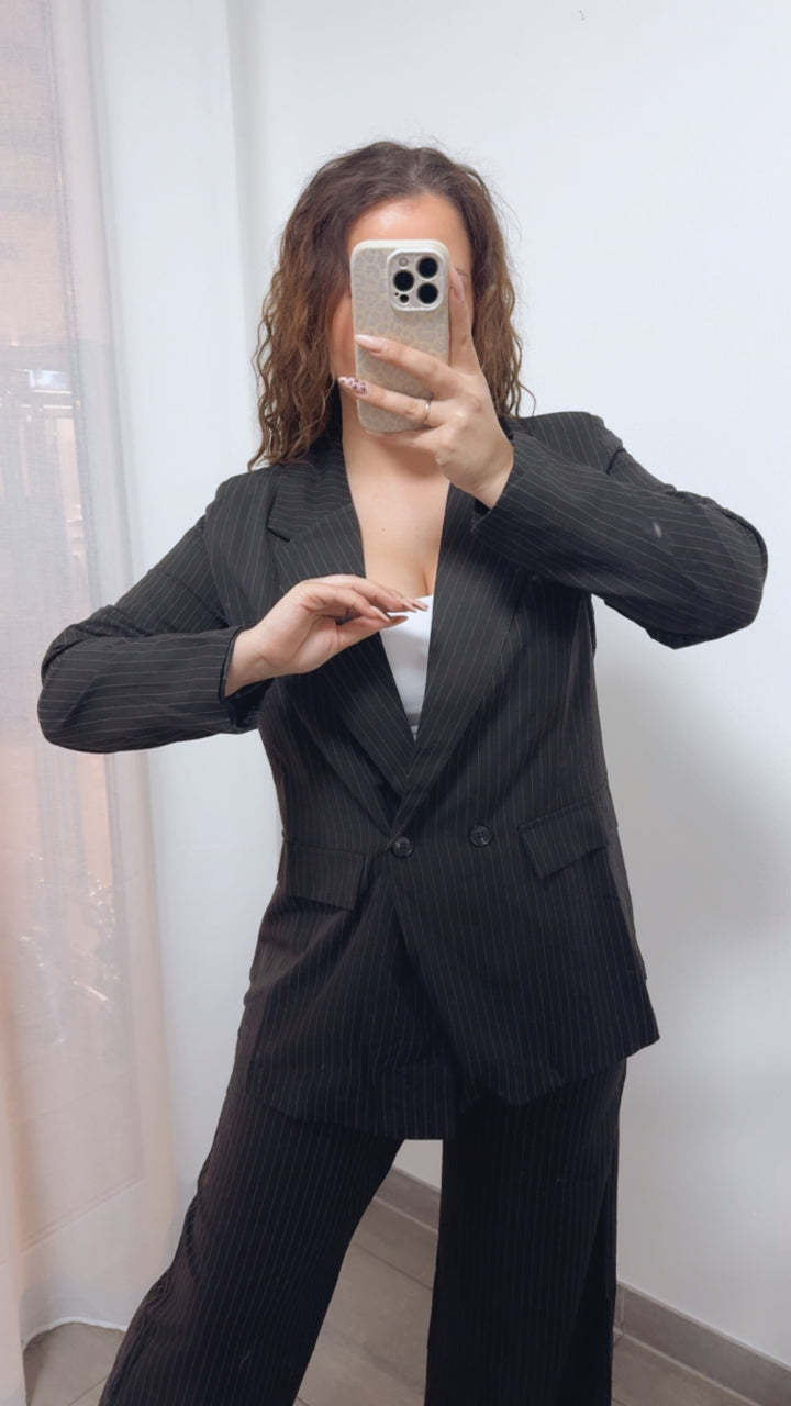 NADELSTREIFEN Set aus Blazer mit Knöpfen und Hose / schwarz - weiss Art. 14107