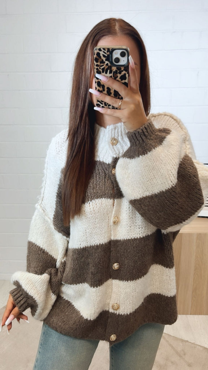 STREIFEN Kuschel Cardigan mit goldenen Knöpfen / creme - aschiges braun Art. 11131