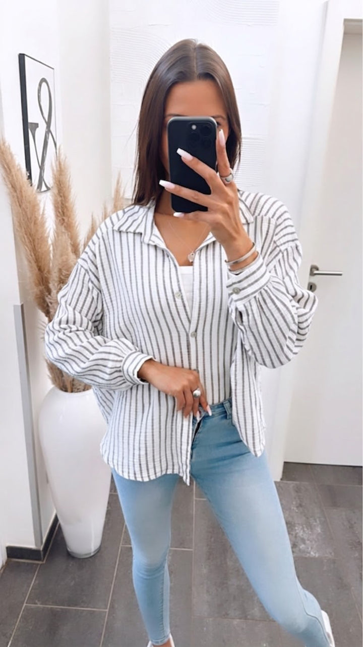 KURZE Oversize Musselin Bluse mit Streifen / dunkel grau verwaschen - weiss Art. 15590