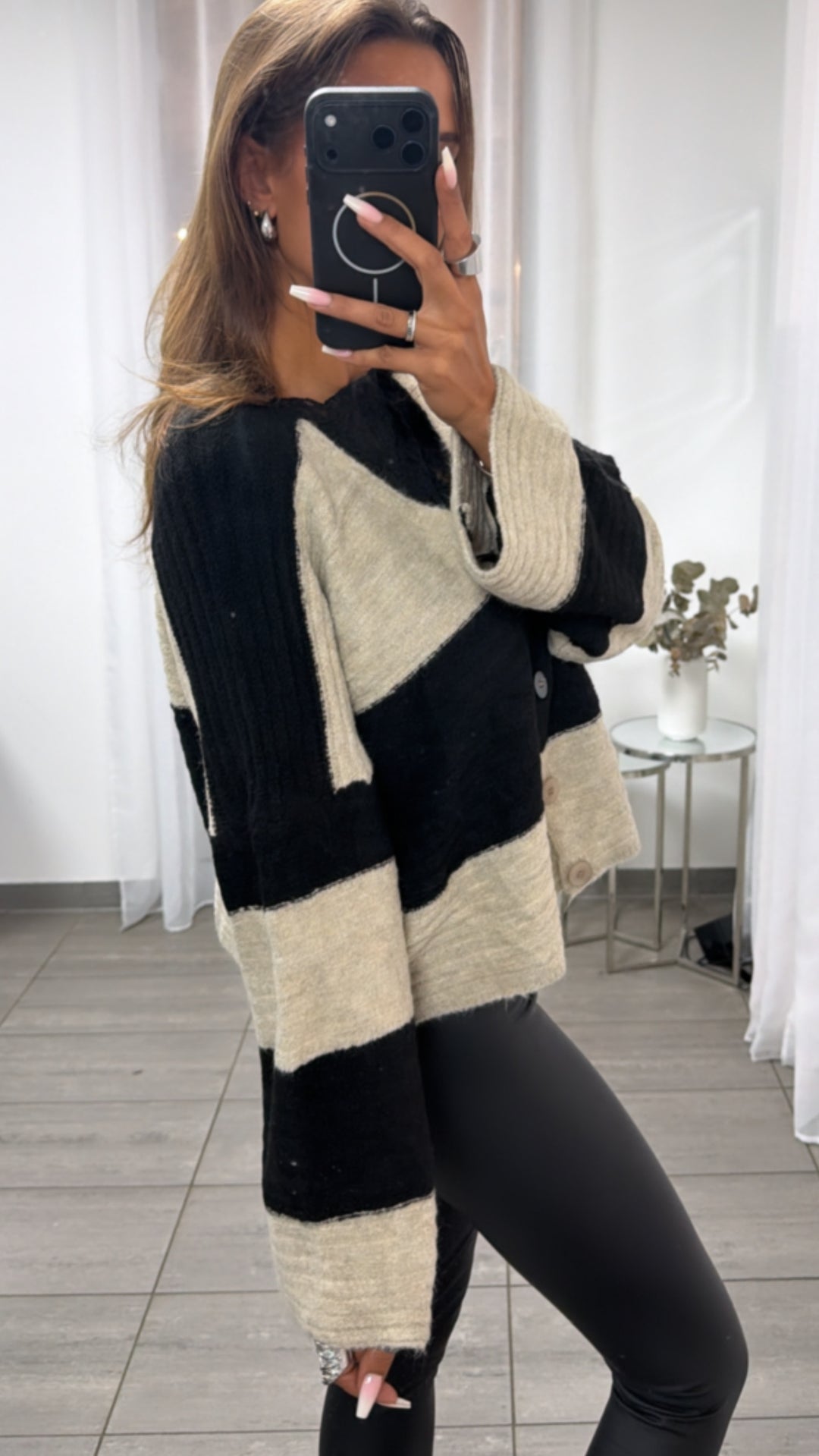 Breite Streifen Oversize Cardigan / schwarz - beige Art.16315