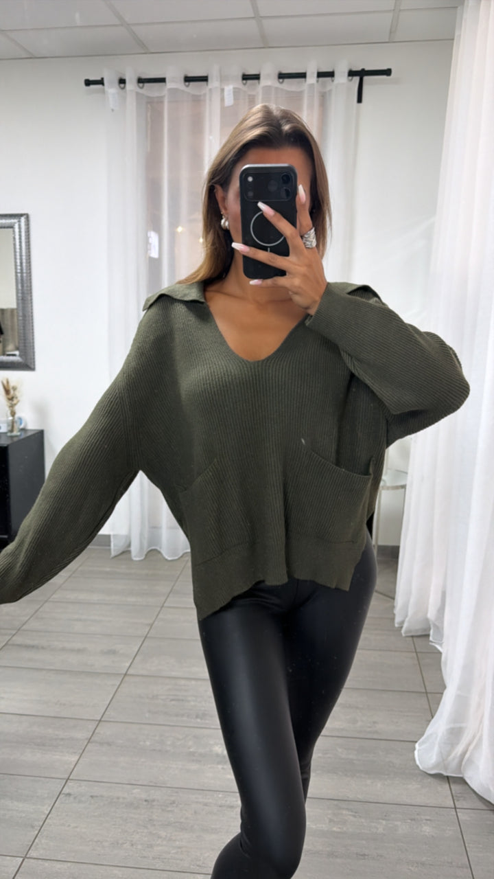 Strick Pullover mit tiefem Ausschnitt und Kragen / dunkel khaki Art.16380
