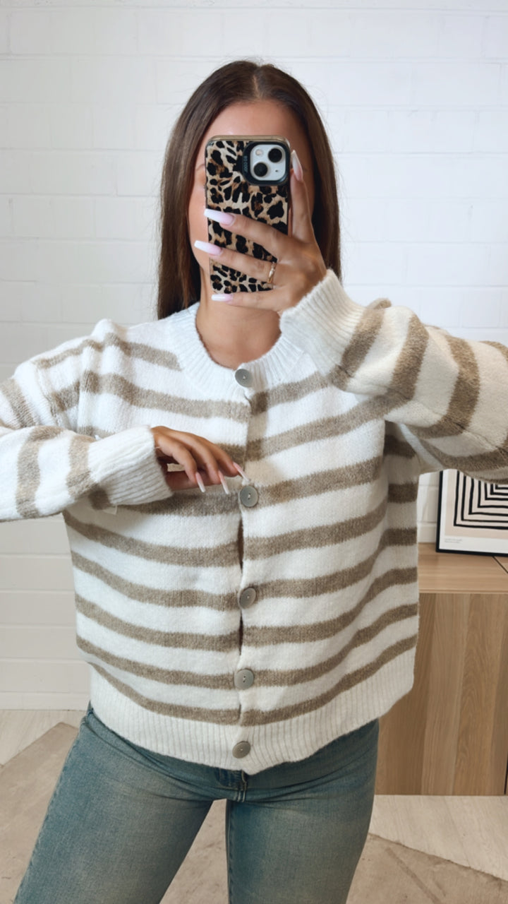 gestreifter Cardigan " Smiley " / weiss - beige Art. 11212