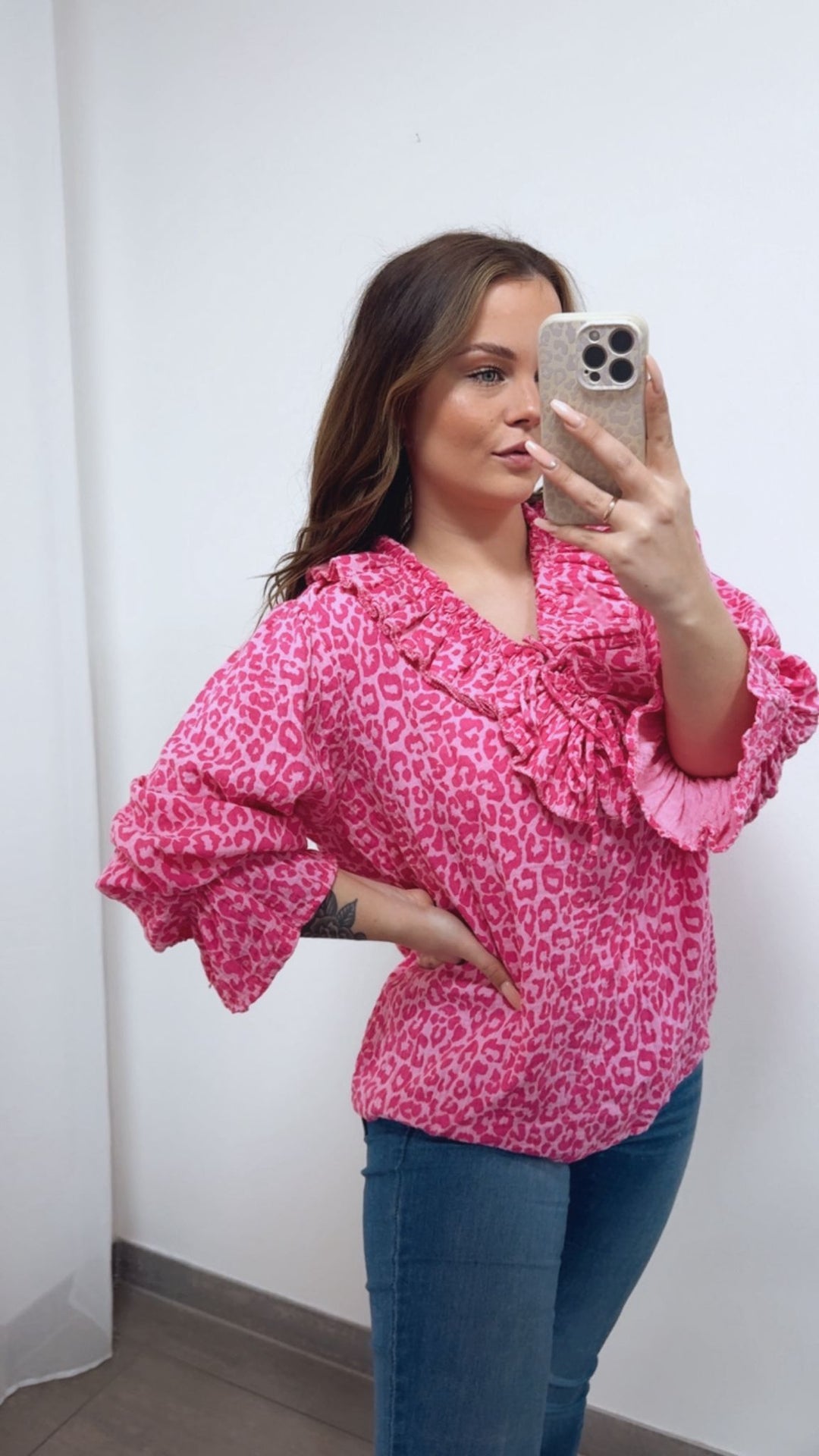 LEO Musselin Bluse mit Volant Ausschnitt / rosa - pink Art. 14729