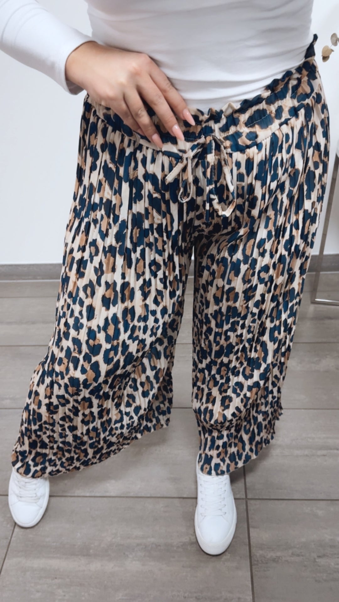 LEO Plissee Hose / blau - creme - camel Art. 13174