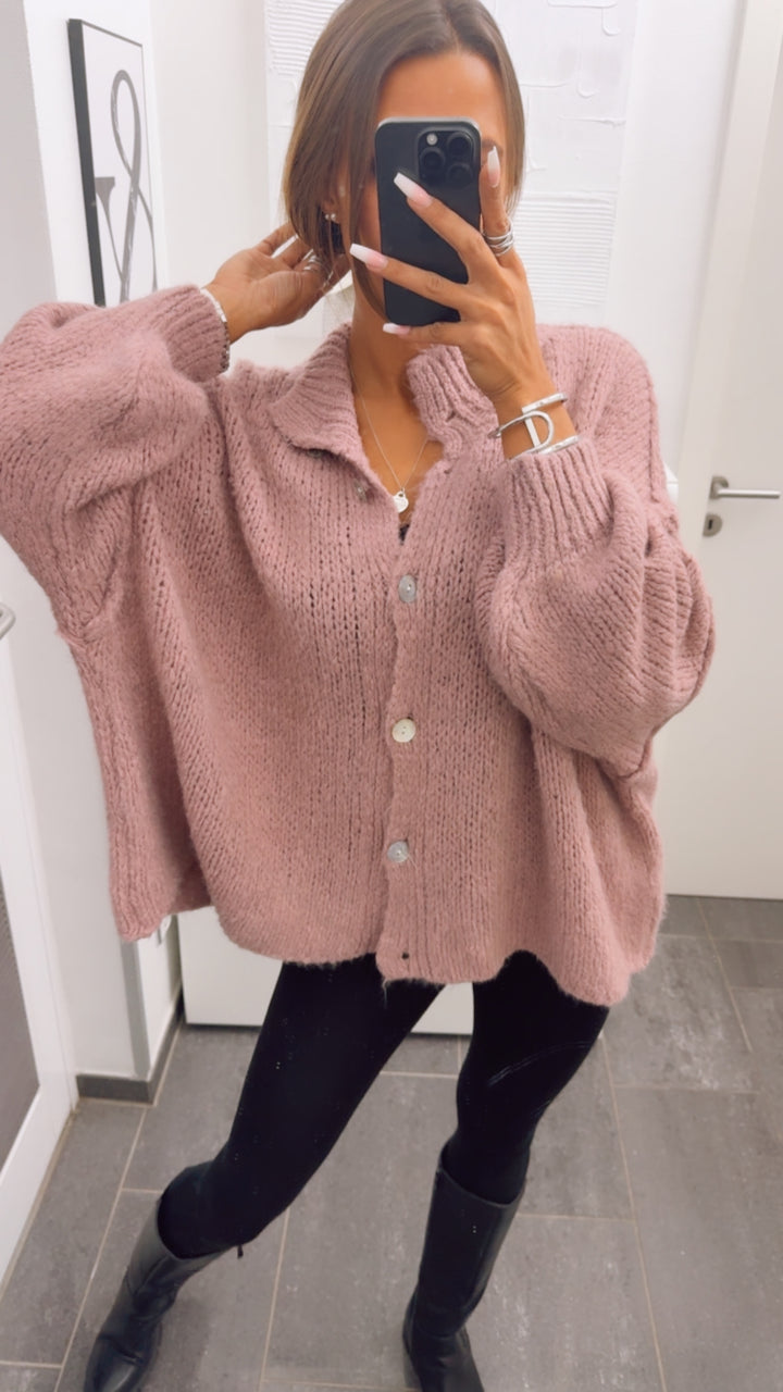 PERLMUTT KNÖPFE Kuschel Cardigan / beere Art. 12360