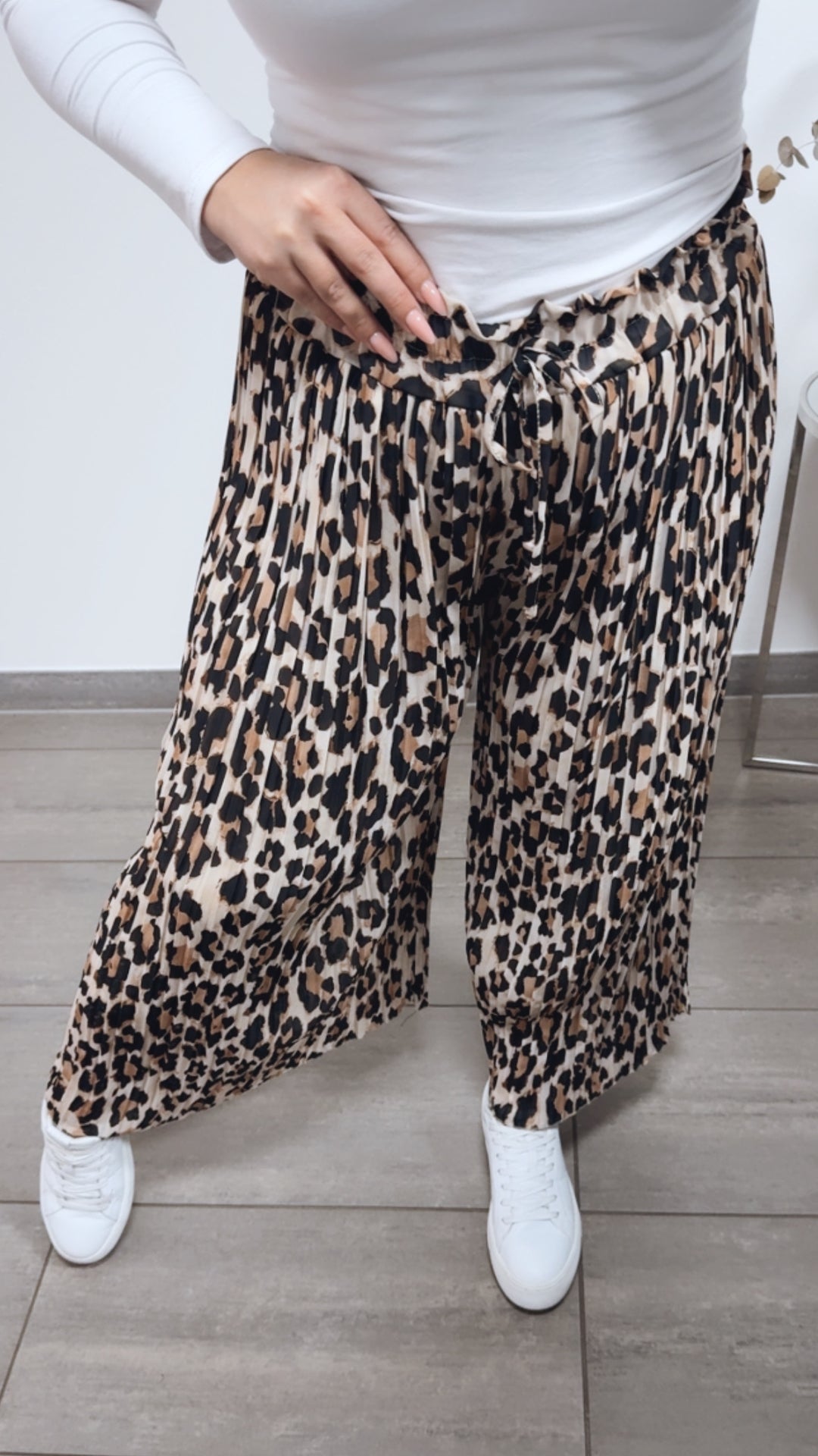 LEO Plissee Hose / schwarz - creme - camel Art. 13169