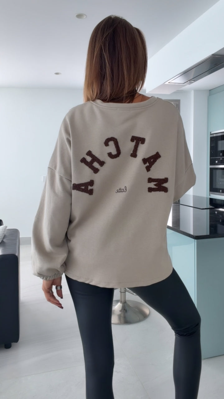 Sweater mit Schriftzug auf dem Rücken / taupe - braun Art.16333