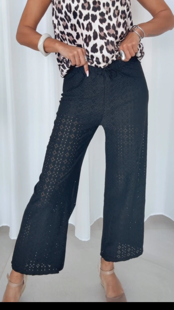 lange Hose mit Loch Stickerei " CH-LS116 " / schwarz Art. 14632