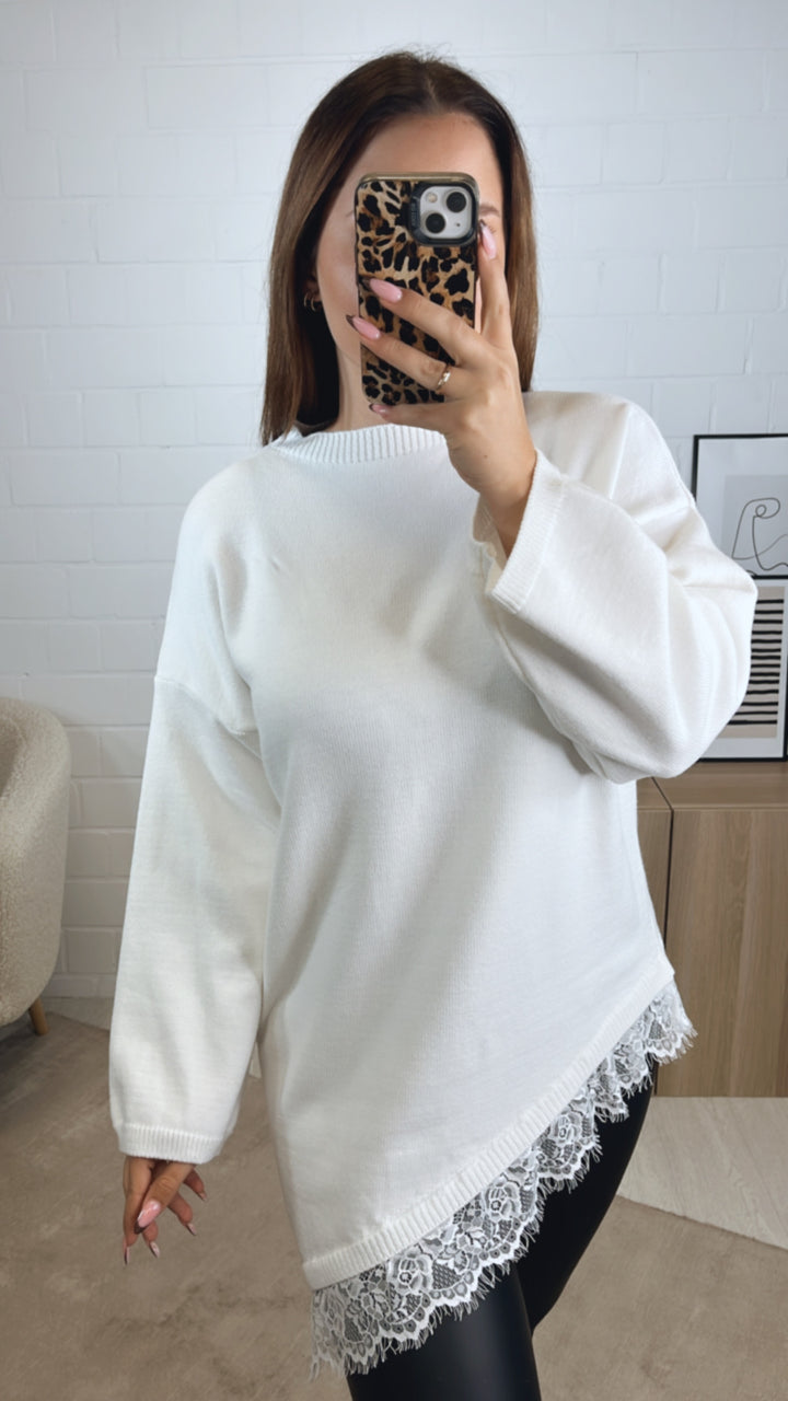 SPITZE asymmetrischer Pullover / wollweiss Art. 13029