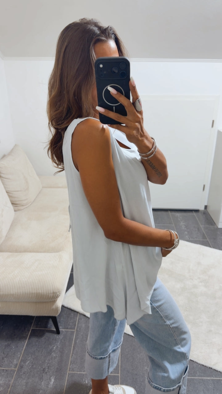 weites Blusen Top mit Bindedetail / hell grau Art. 15436