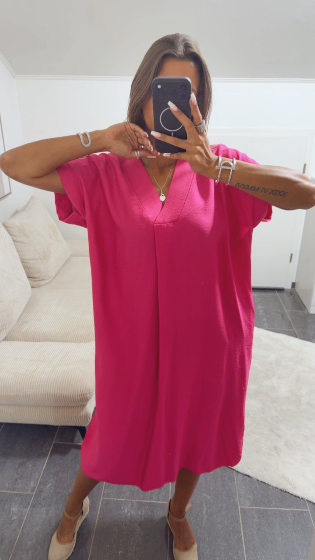 Viskose Maxi Kleid mit Taschen, seitlicher Schlitz / pink Art. 15366