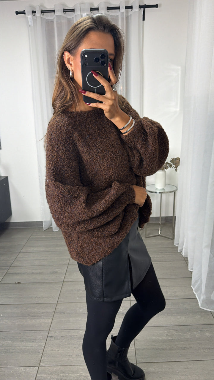 Bouclé Pullover mit breitem Rundausschnitt / schoko braun Art. 16436