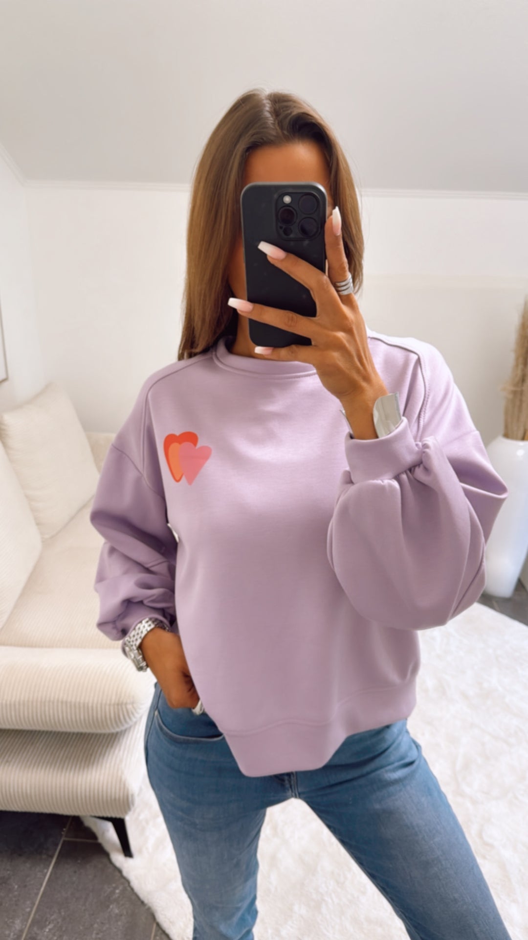 kürzerer Pullover " HEART only positive vibes" / flieder Art. 10858