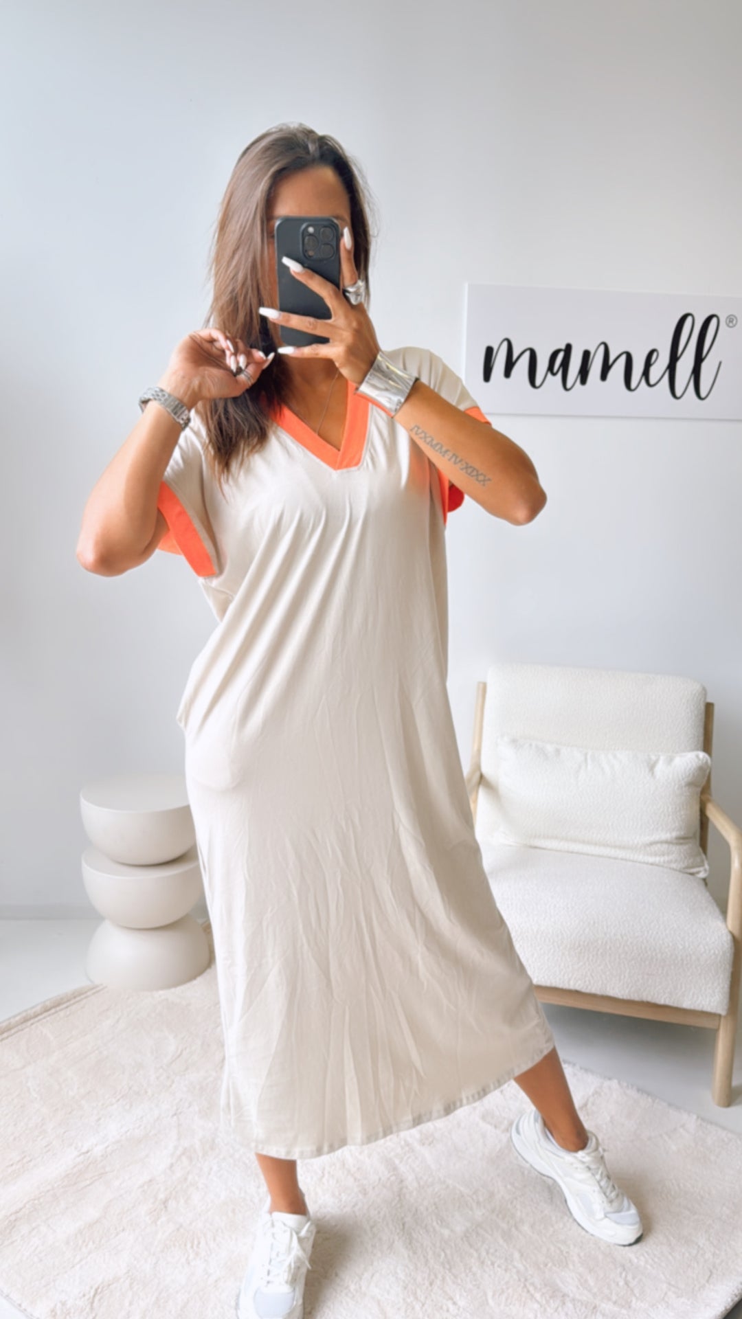 (Maxi-) T-shirt Kleid, abgesetzte Ärmel / beige - orange Art. 10824