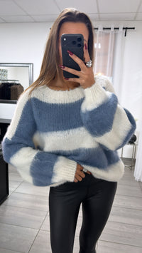 Flauschiger gestreifter Pullover mit abgesetztem Ausschnitt / creme - blau Art. 16693