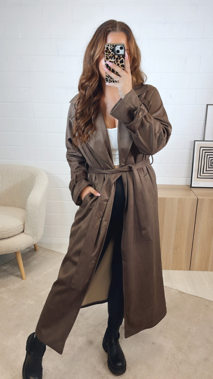 VELOURS langer Trenchcoat Mantel zum SCHNÜREN / braun Art. 12609