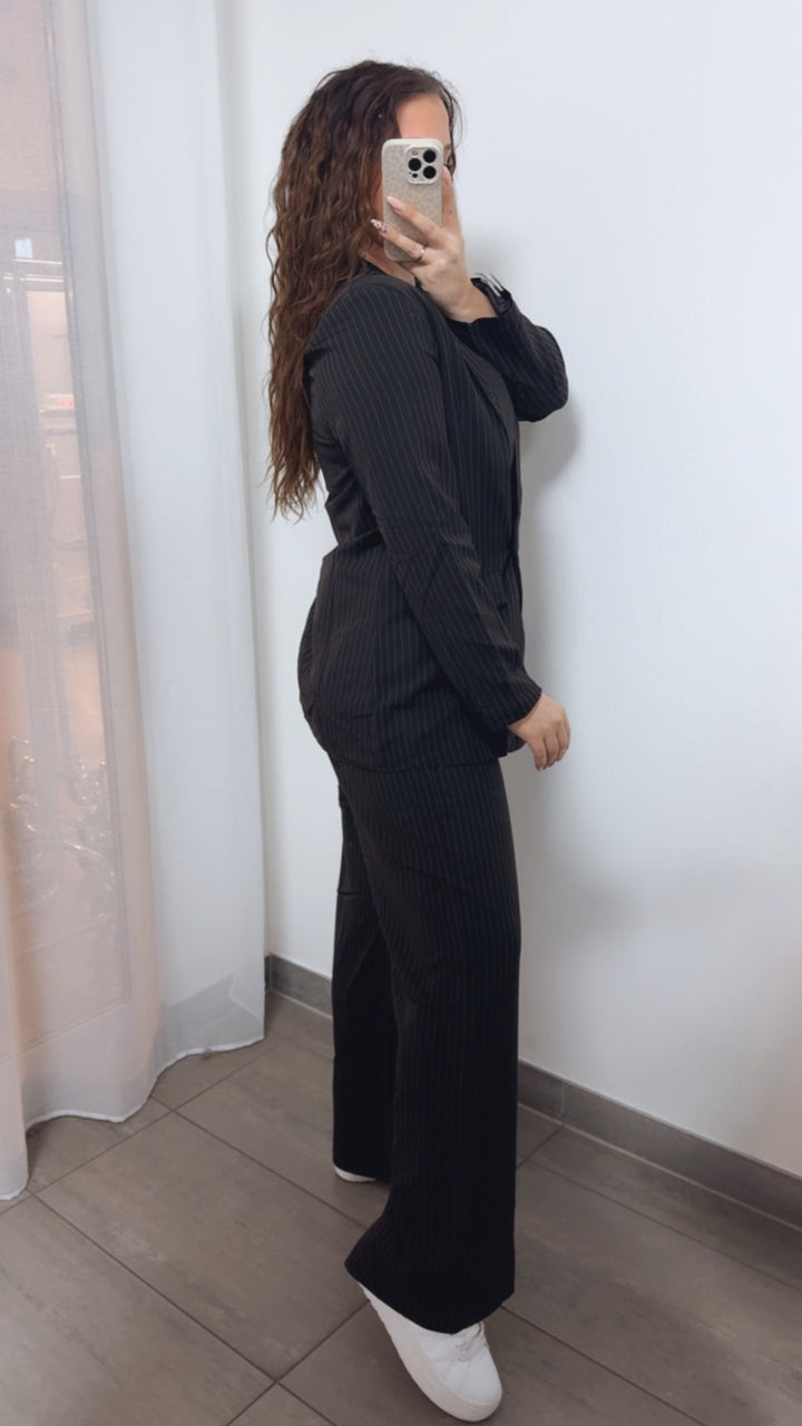 NADELSTREIFEN Set aus Blazer mit Knöpfen und Hose / schwarz - weiss Art. 14107