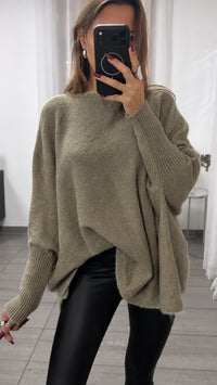 Cozy Oversize Pullover mit Fledermausärmeln / soft khaki Art. 16510