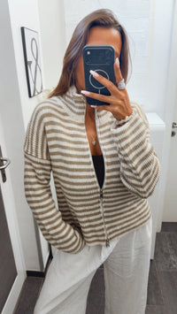 STREIFEN Strick Jacke mit Stehragen und Reißverschluss / beige - weiss Art. 16127