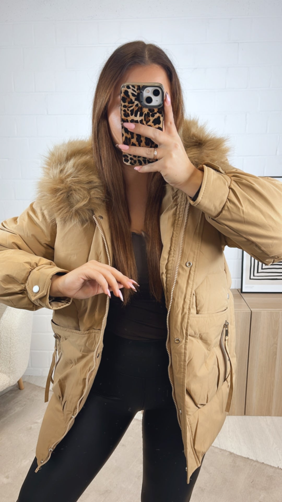 mittellange Stepp Jacke, abnehmbarer Kapuzenkragen / camel - sand Art. 12869