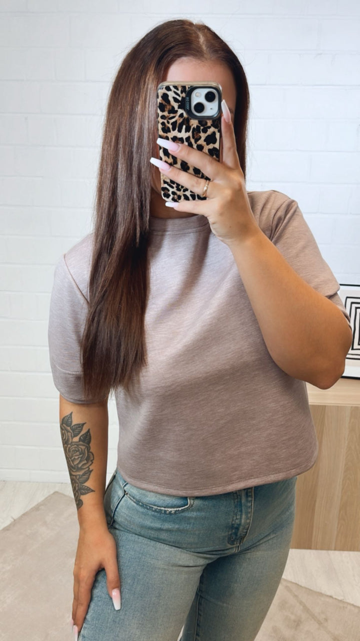 Oberteil mit Rundausschnitt, fester Stoff, kurze Arme / light taupe Art. 9941