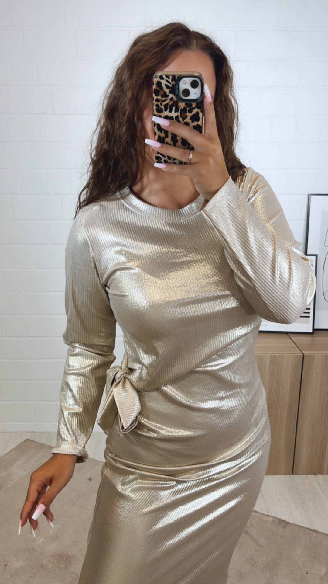 gradliniges, festliches Kleid, Wickeloptik / gold Art. 11099
