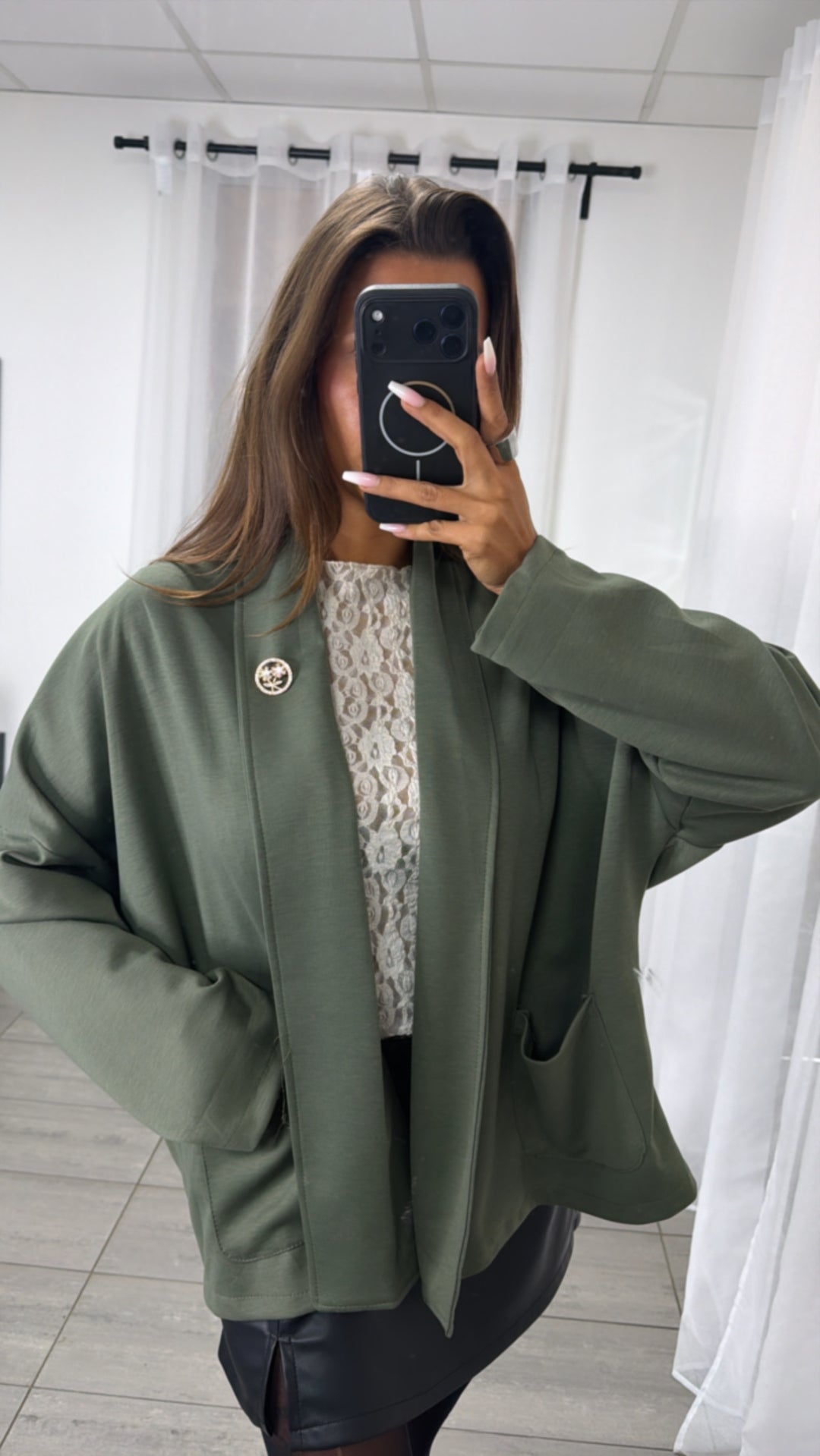 Weit geschnitten Blazer mit aufgesetzten Taschen / khaki Art.16302