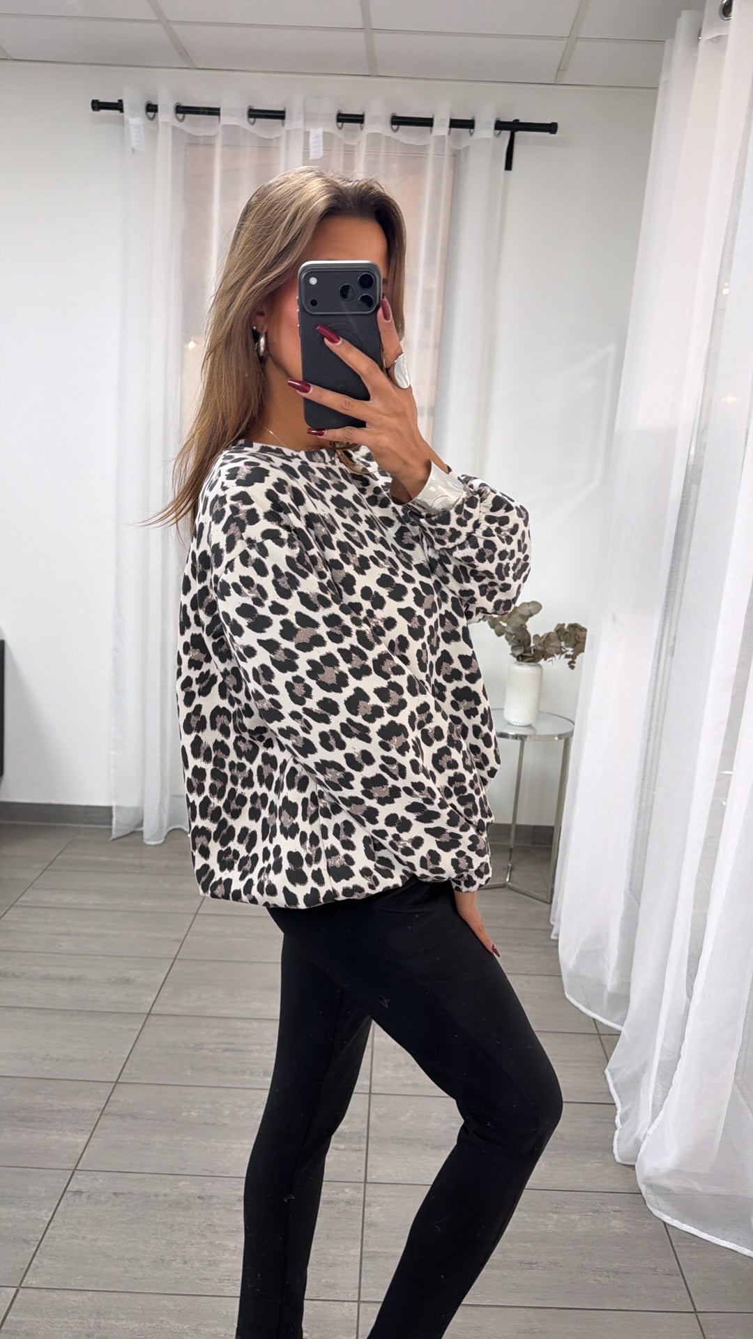 LEO Butterstoff Sweatshirt mit Ballonsaum / Creme - taupe - schwarz Art. 16530