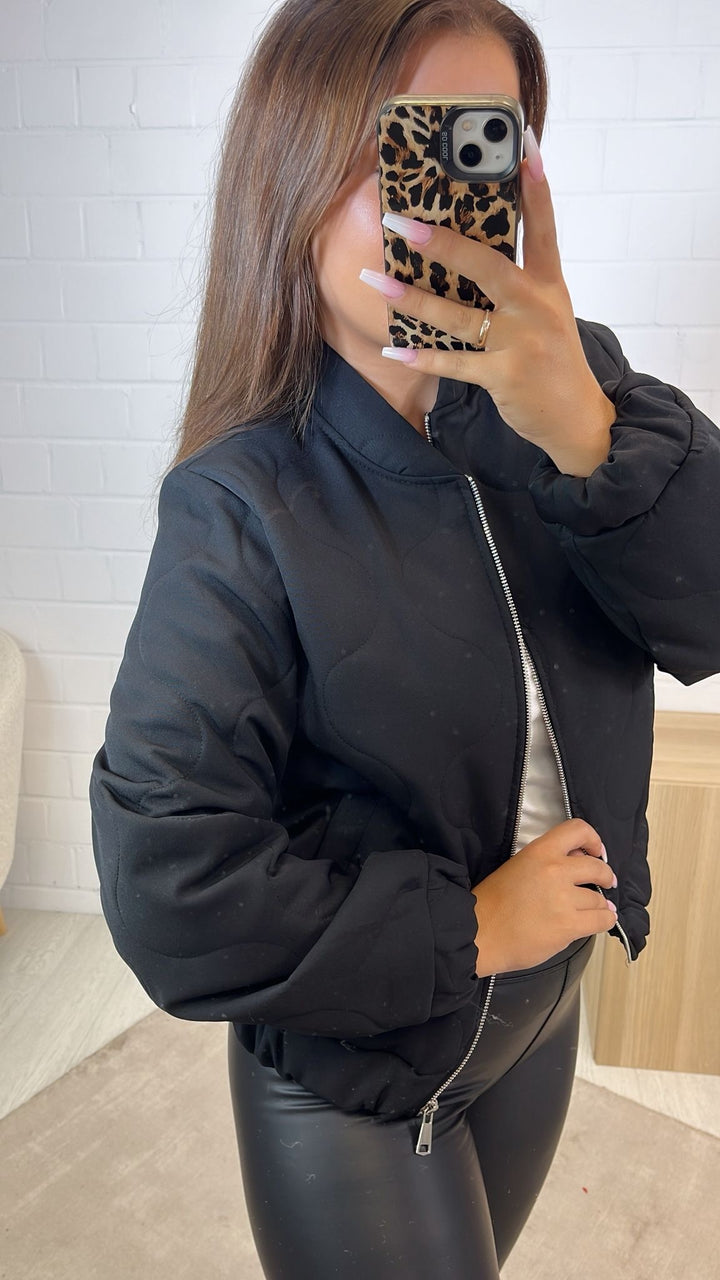 gesteppte leichte Übergangsjacke / schwarz Art.122333