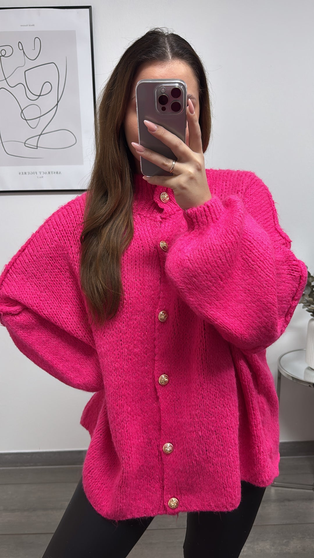 Kuschel Cardigan mit goldenen Knöpfen / Neon pink Art. 13225