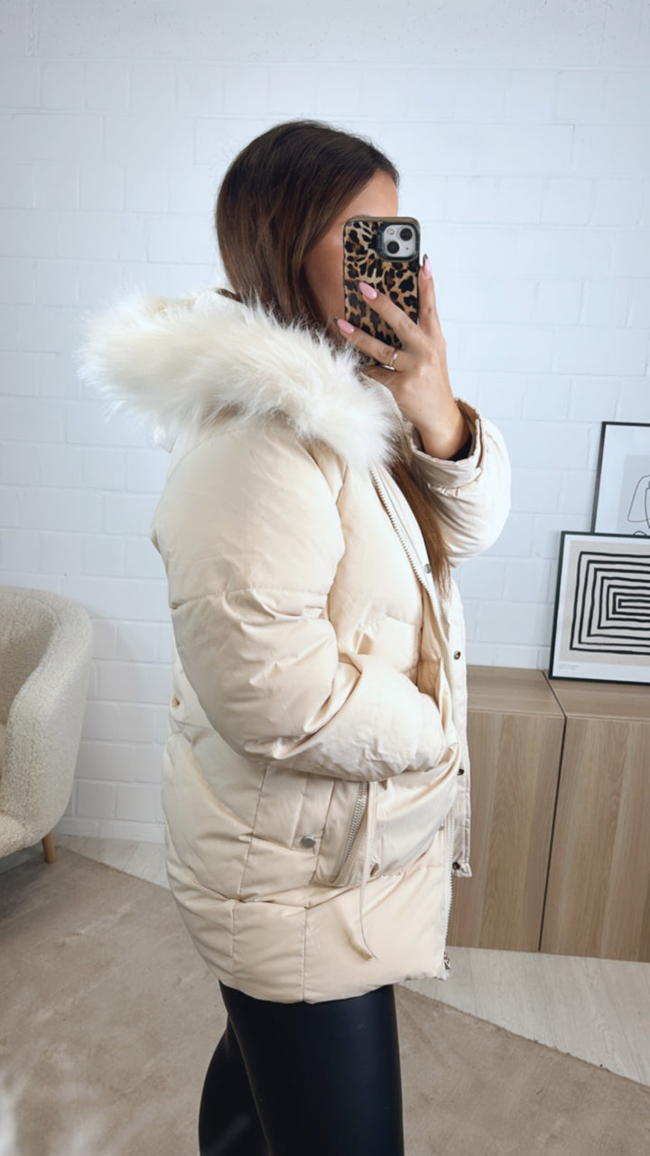 mittellange Stepp Jacke, abnehmbarer Kapuzenkragen / creme Art. 12870