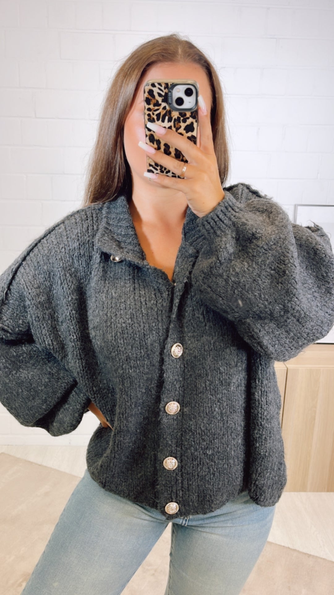 Kuschel Cardigan mit goldenen Knöpfen / anthrazit Art. 11026