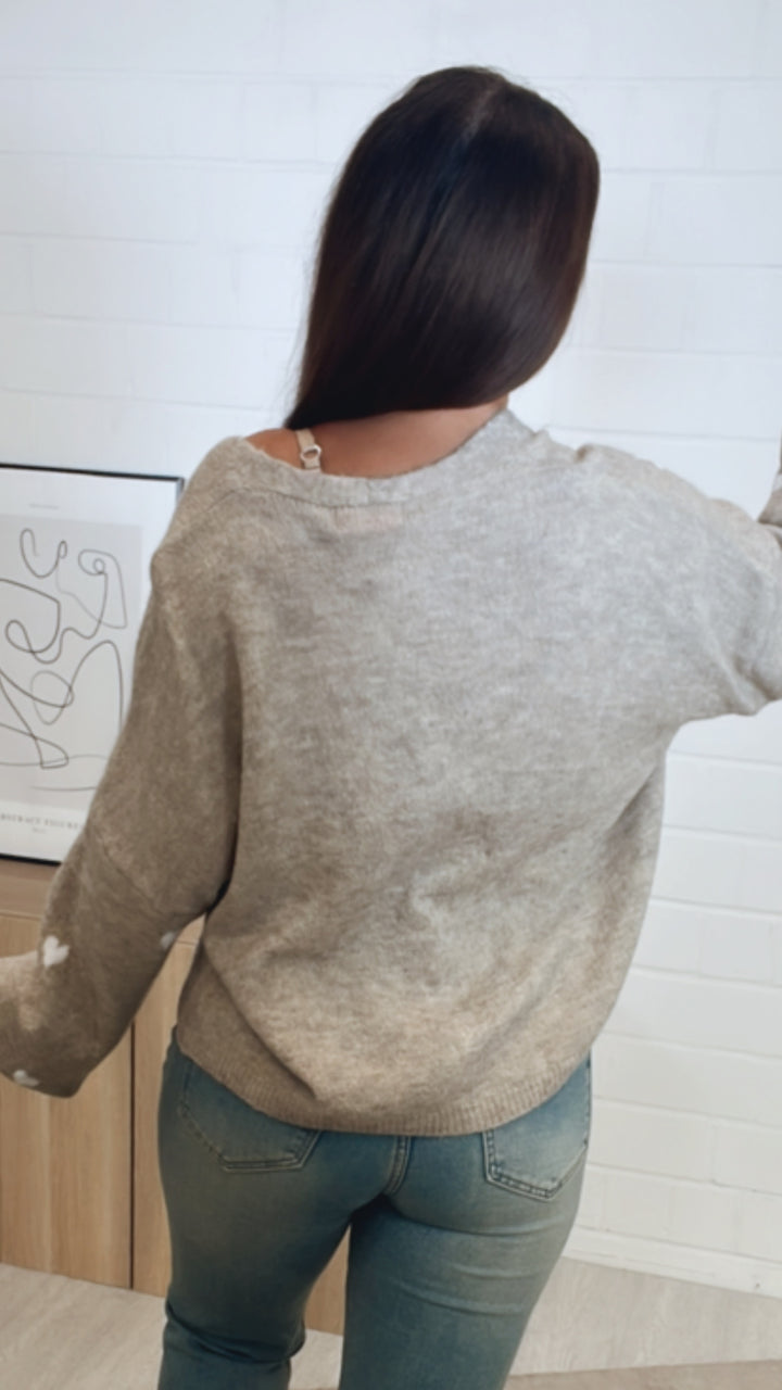 HERZKNÖPFE Cardigan mit Herzen / beige - weiss Art. 11202
