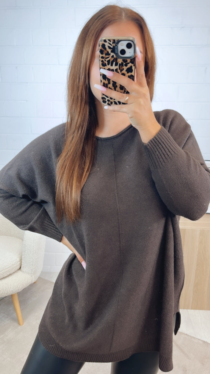 Long Pullover mit mittiger Ziernaht / dunkel braun Art. 12384