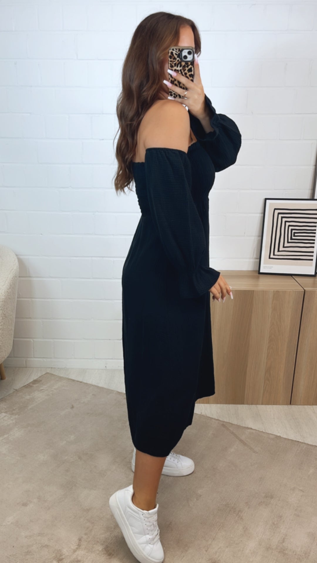 (Midi-) off - shoulder Musselin Kleid / schwarz Art. 10862