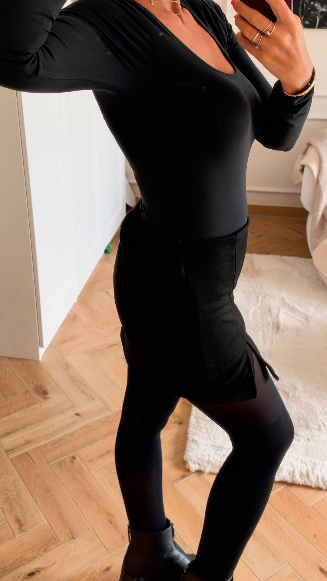 Velours Mini Rock mit integrierter Shorts / schwarz Art.16394