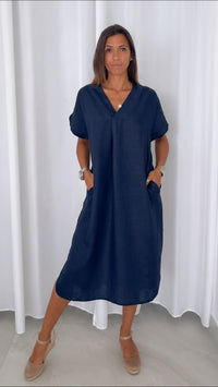 Viskose Maxi Kleid mit Taschen, seitlicher Schlitz / dunkel blau  Art. 15770
