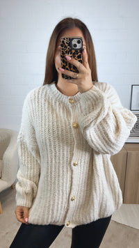 ultra weicher Cardigan mit goldenen Knöpfen / wollweiss Art. 12656