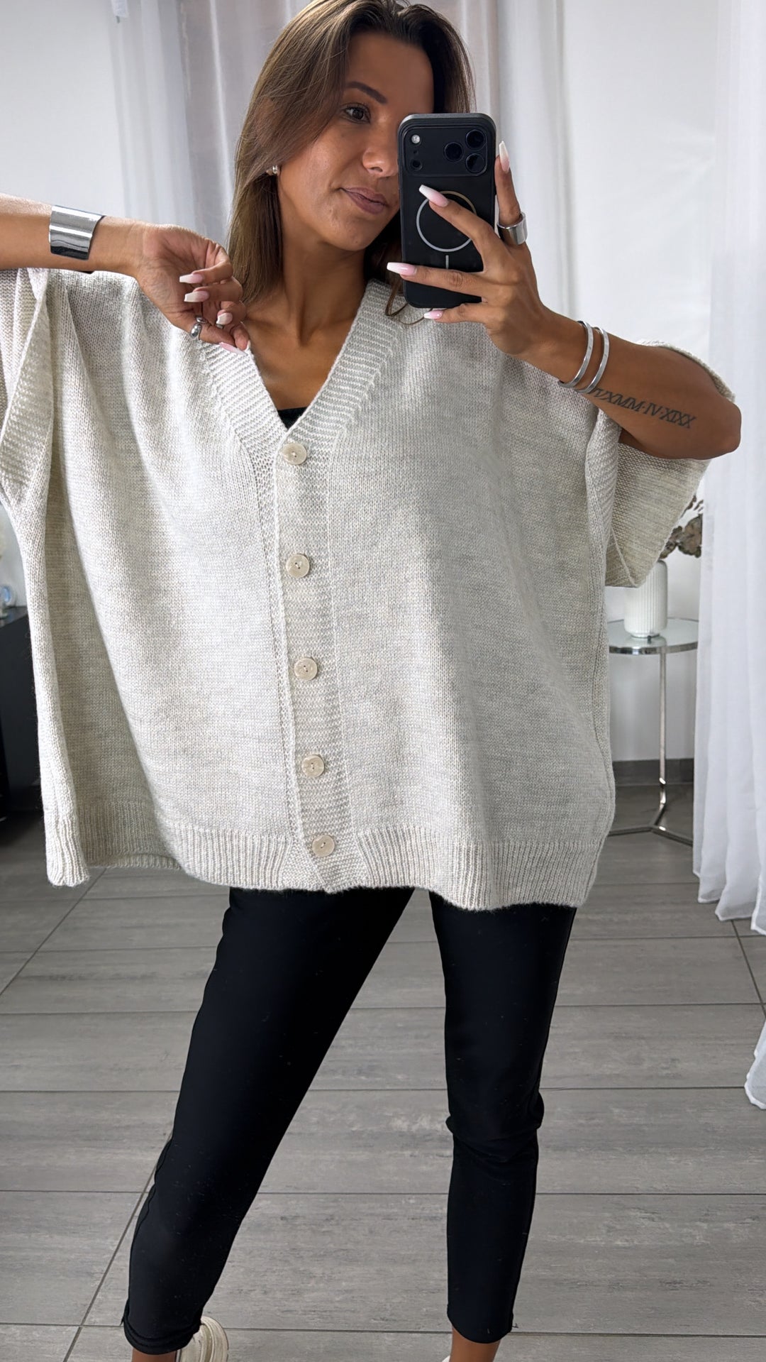 Ärmelloser Oversize Cardigan / beige Art.16361