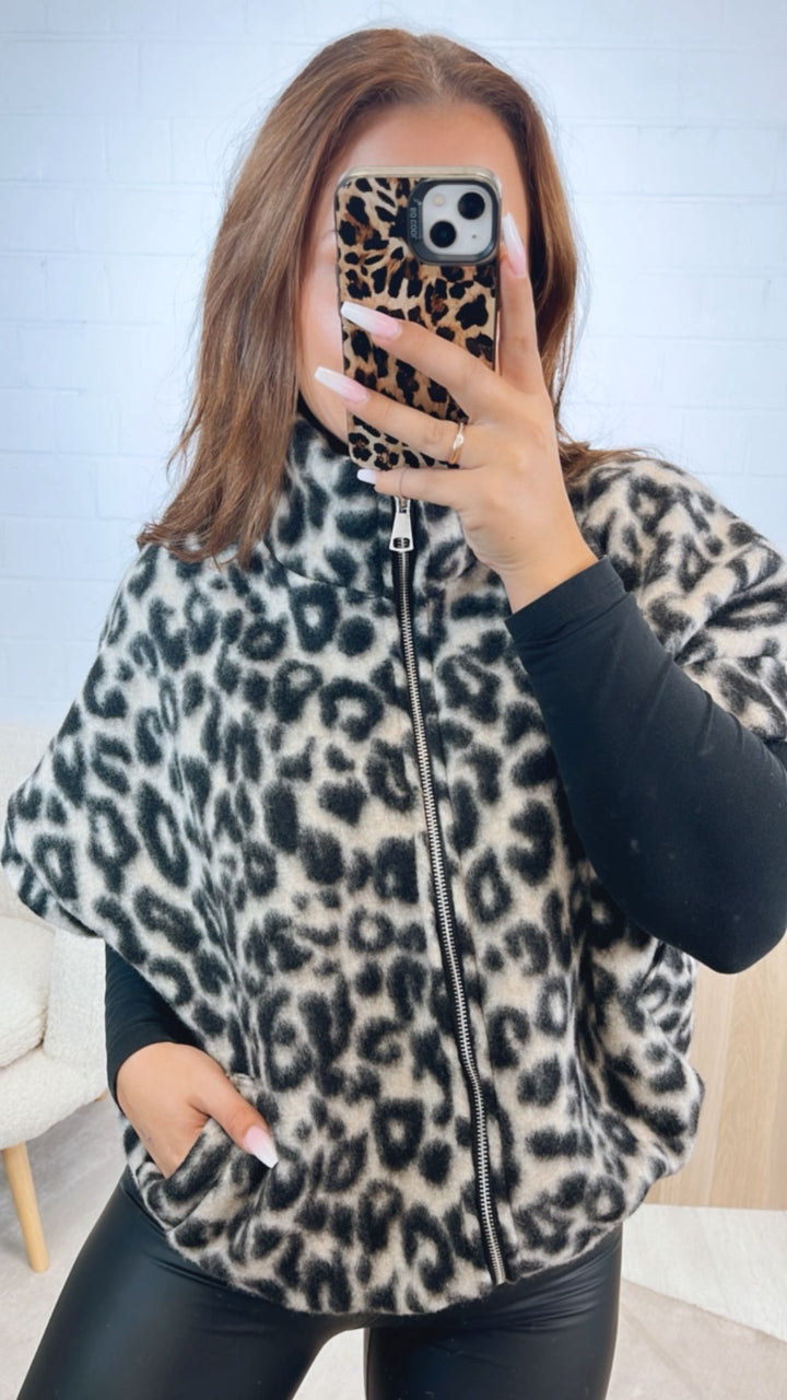 LEO kurze ultra oversize Weste / weiss - schwarz Art. 12435