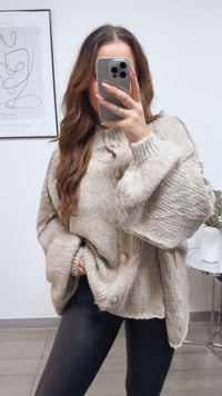Kuschel Cardigan mit goldenen Knöpfen / beige Art. 5445